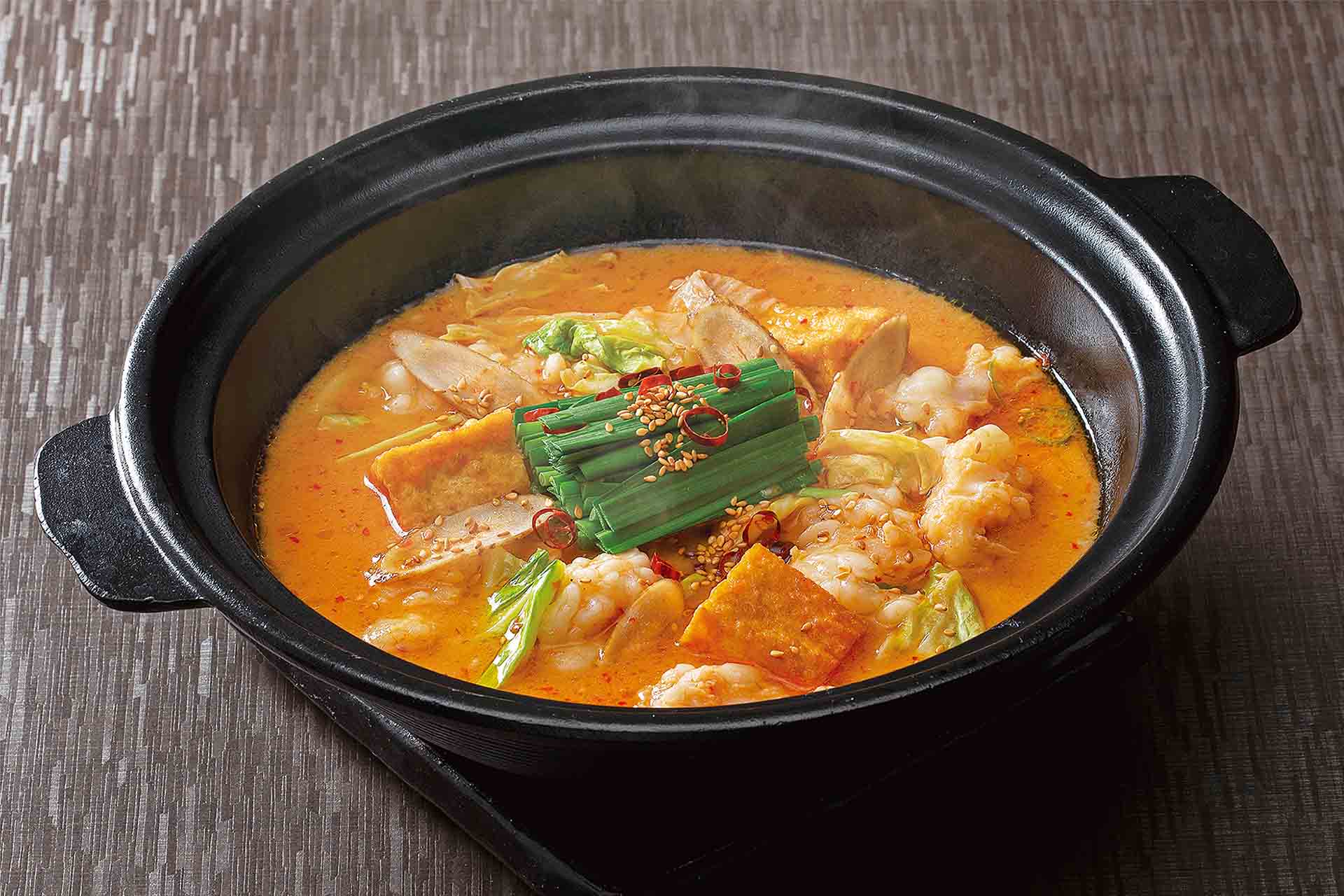 辛味噌仕立て 牛もつチゲのおうどん