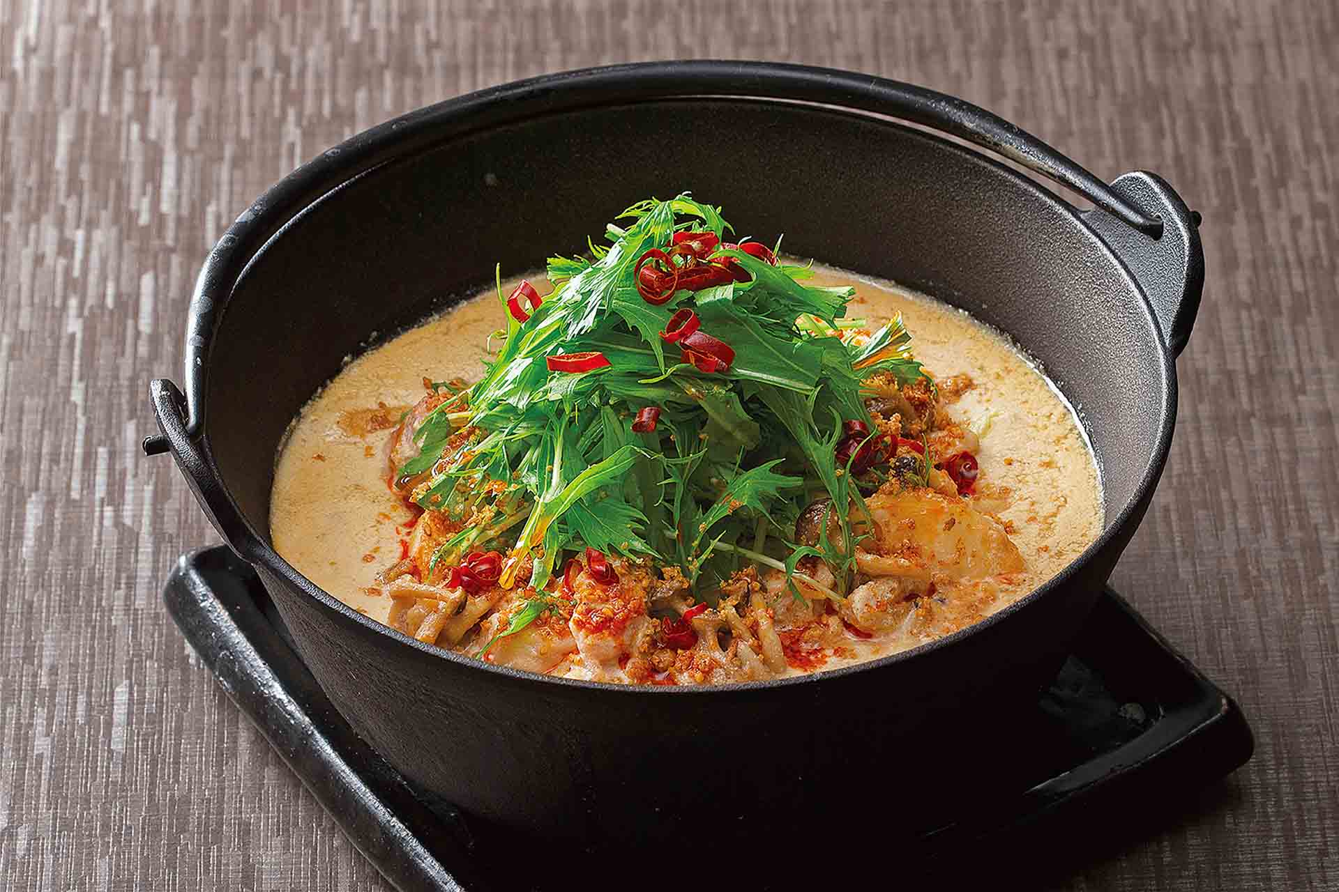 味鶏と冬野菜豆乳胡麻鍋のうどん