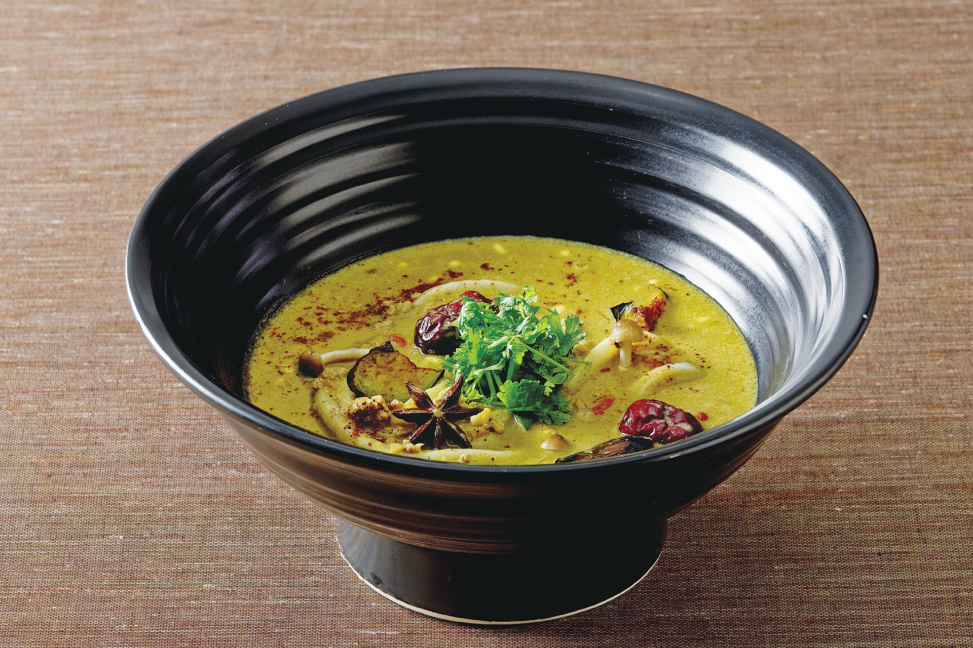 薬膳グリーンカレーのおうどん