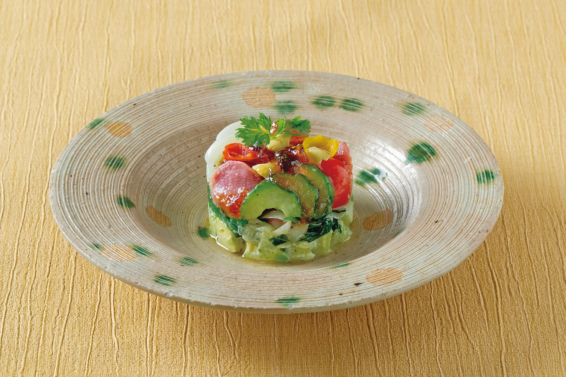 25冬_逸品_塩だれ砂肝とアボカドのタルタル