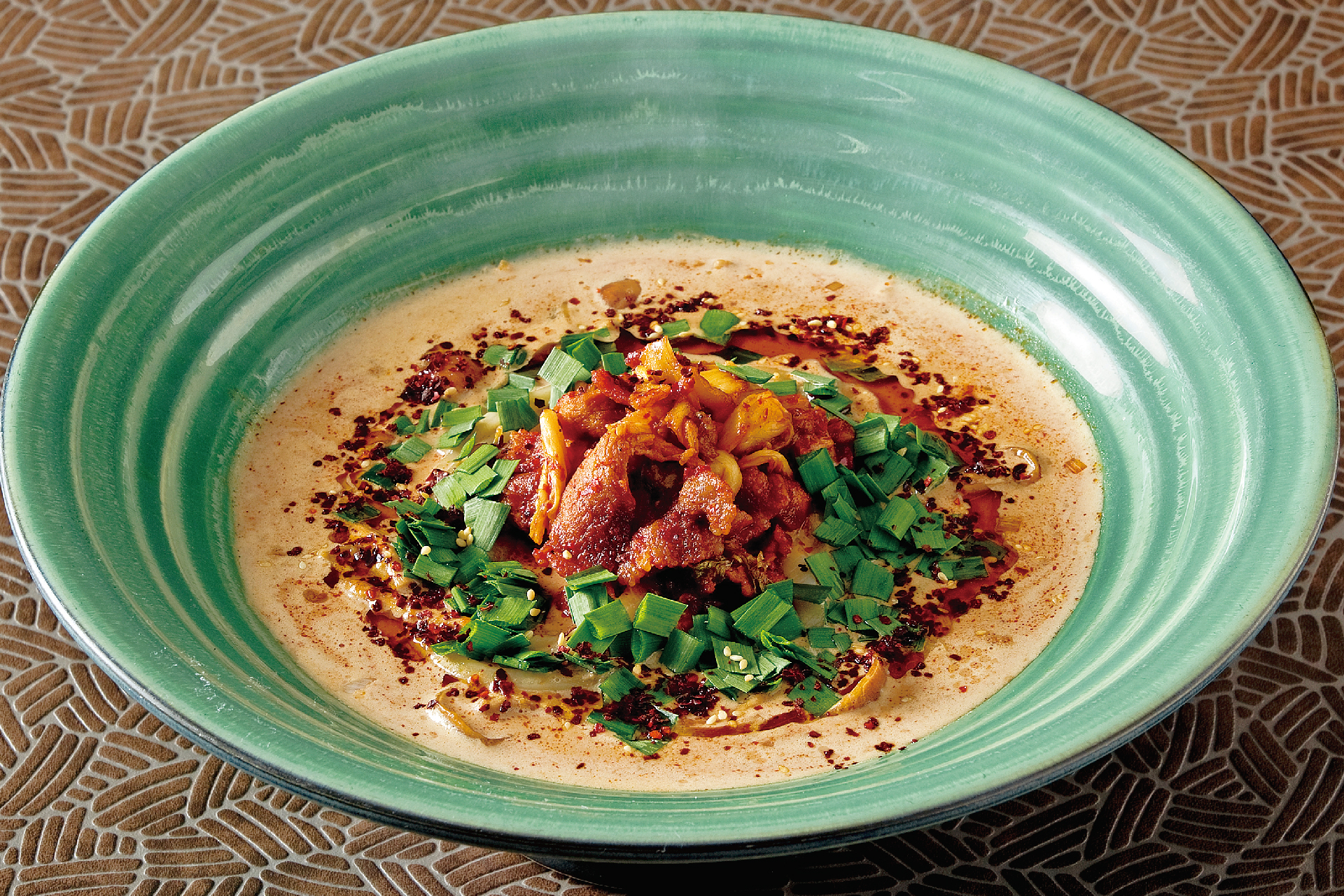 旨辛豚キムチ 麹スープのおうどん