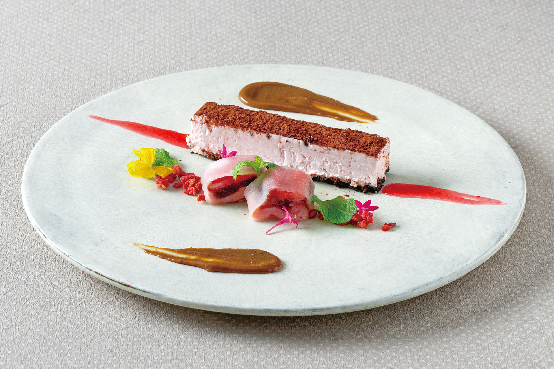 ティラミスと苺アイスの大福