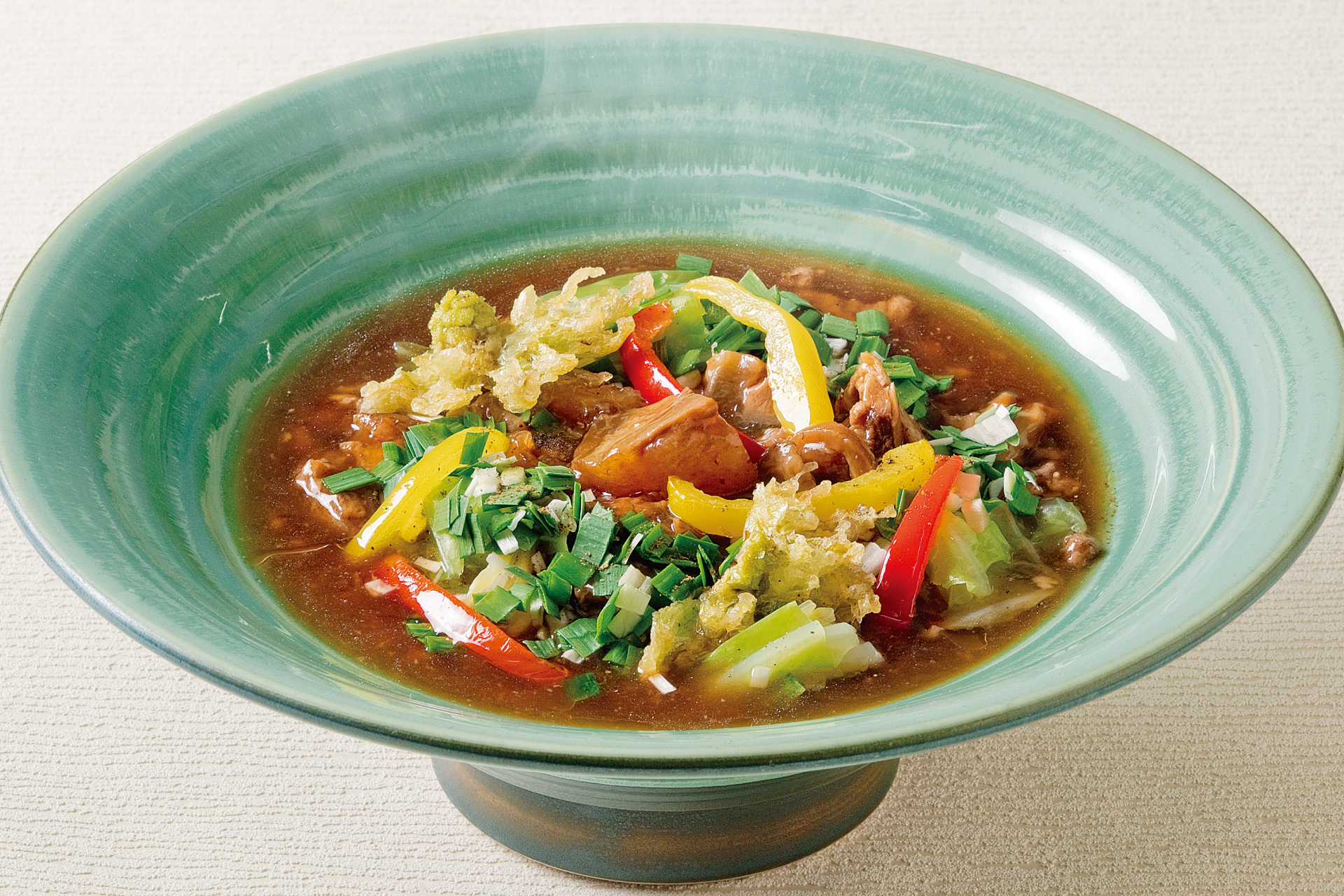 web_牛すじと春野菜 牛骨スープのおうどん